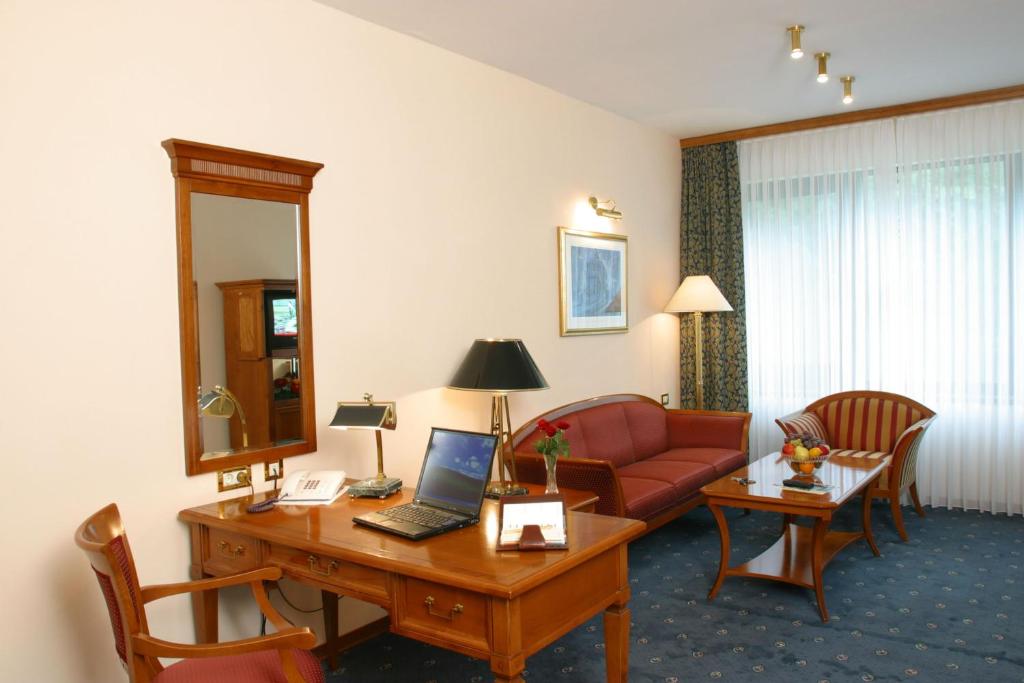 Сьюит (Люкс), Hotel AS