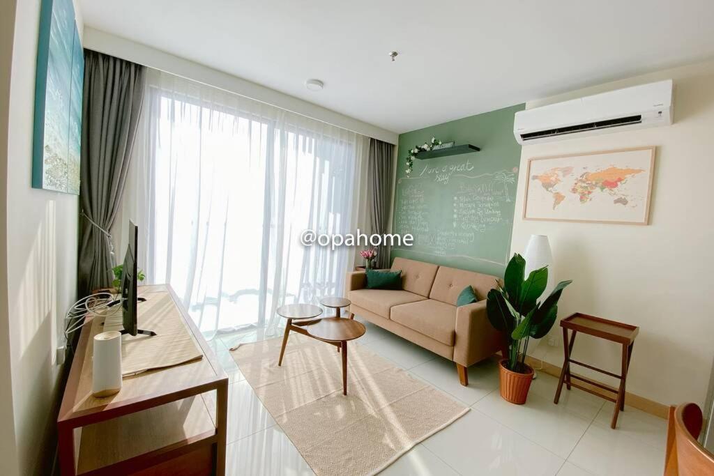 OPAHOME@ Timurbay Seafront Residence 2BR Family suite Seaview and Poolview photo 1