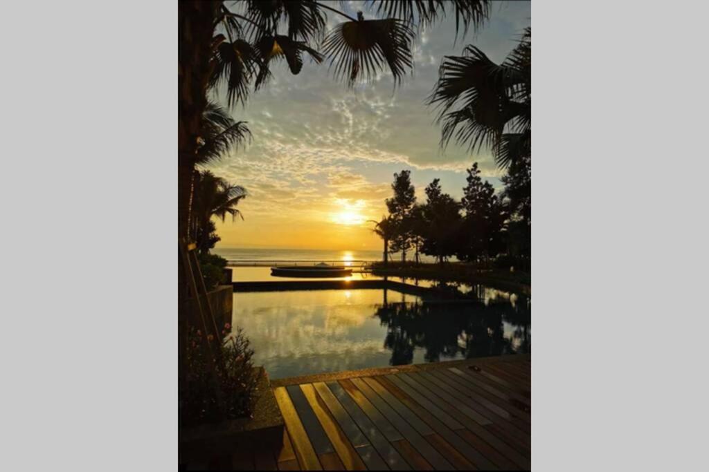 OPAHOME@ Timurbay Seafront Residence 2BR Family suite Seaview and Poolview photo 2