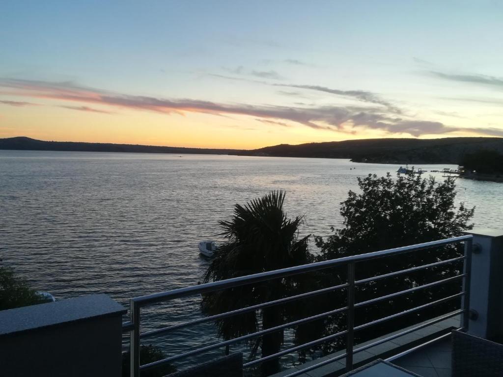Apartment Vlatkica - 10m from beach photo 3