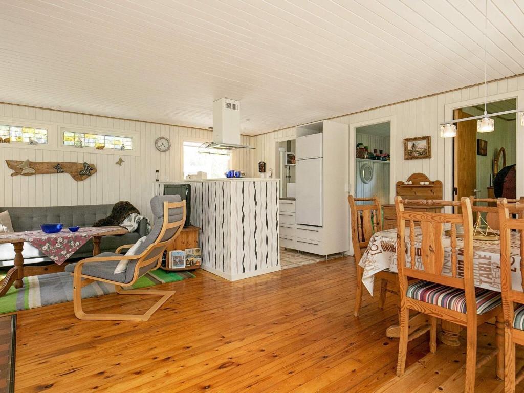 4 person holiday home in L gst r photo 2