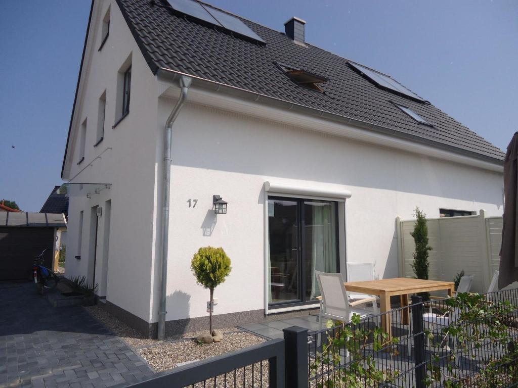 Sauve holiday home in Zierow with fenced garden