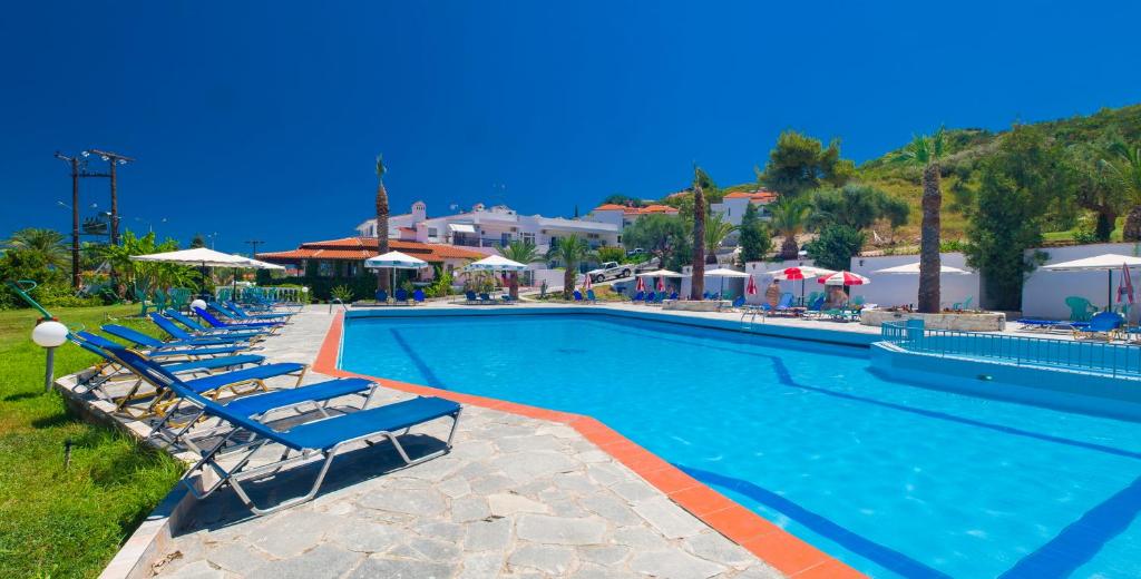 Halkidiki Palace photo 1
