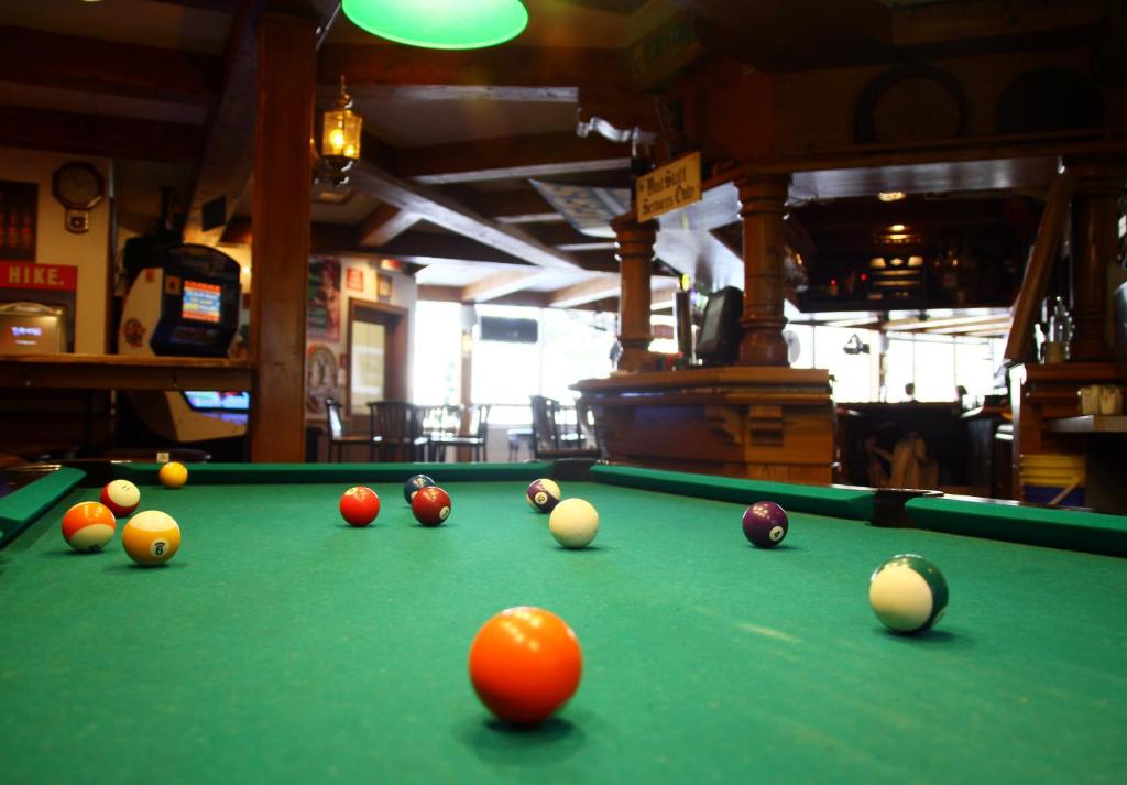 Whistler's Inn photo 3
