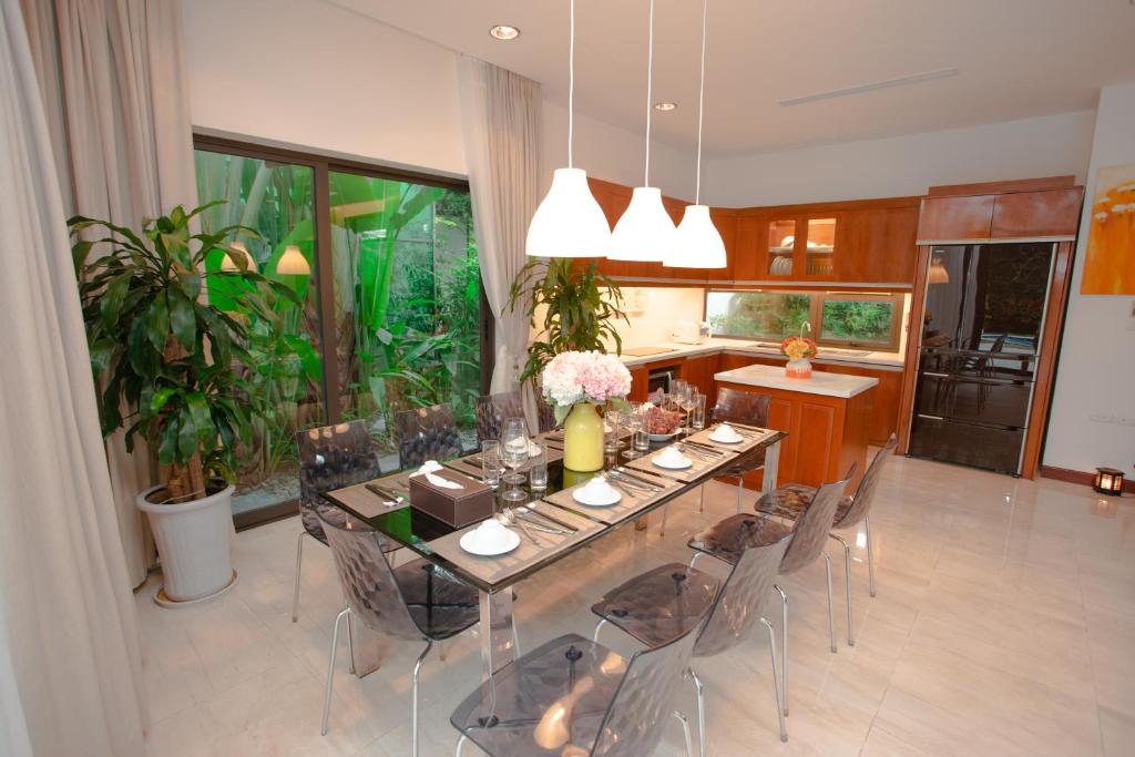 Flamingo Đại Lải - Bạch Yến T111