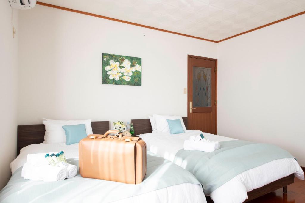 Miyakojima White House photo 4
