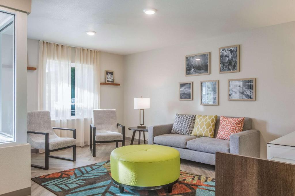 WoodSpring Suites Atlanta McDonough photo 4