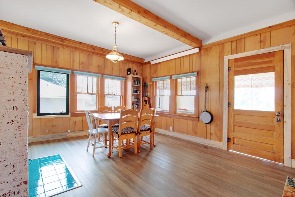 Deer Mountain Lodge North photo 3