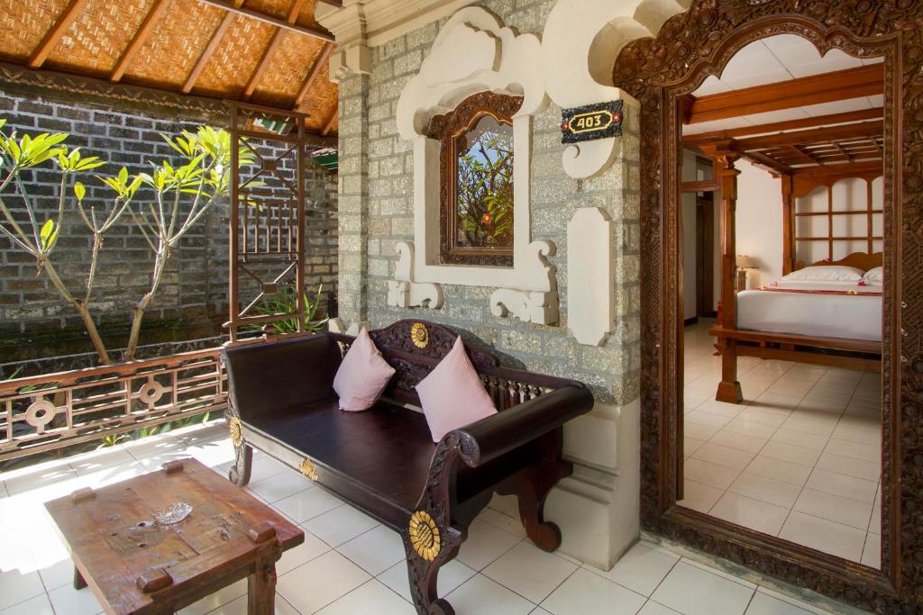 Bali Taman Beach Resort & Spa Lovina photo 4
