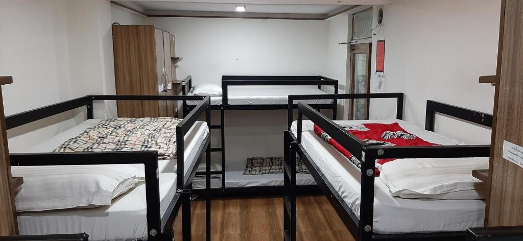 Номер (Кровать в общем номере для мужчин и женщин с 10 кроватями), The Backpackers Hostel