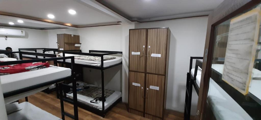 Номер (Кровать в общем номере для мужчин и женщин с 10 кроватями), The Backpackers Hostel