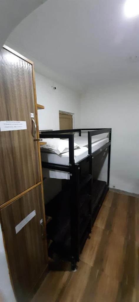 Номер (Кровать в общем номере для мужчин и женщин с 10 кроватями), The Backpackers Hostel