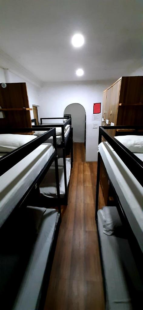 Номер (Кровать в общем номере для мужчин и женщин с 10 кроватями), The Backpackers Hostel
