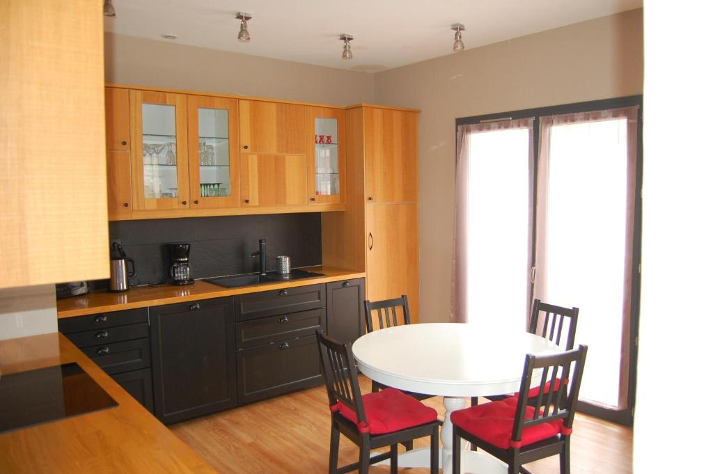 13 rue de la pyramide Bel Appartement photo 2