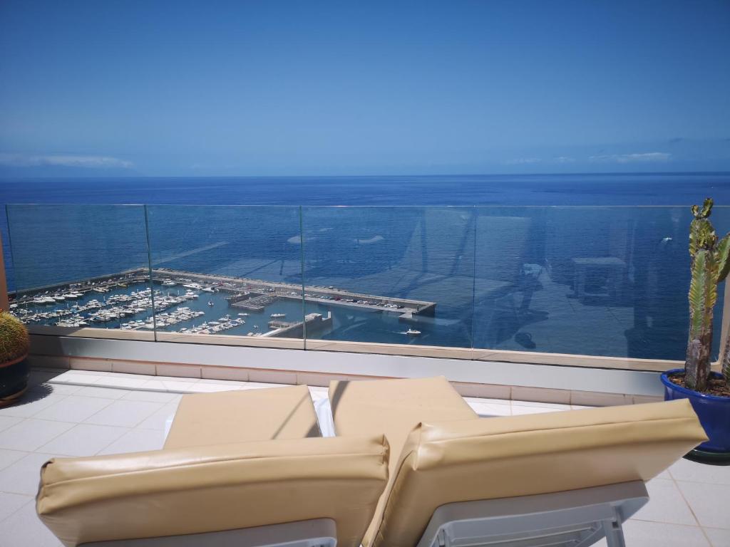 Luxury Apt. with Stunning Sea View photo 2