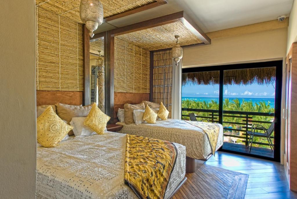 Апартаменты (La Divina Two Bedroom Penthouse Suite with Rooftop and Private Pool), La Divina by Aldea Thai