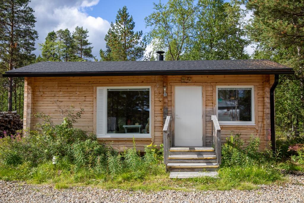 Mökki - The White Blue Wilderness Lodge