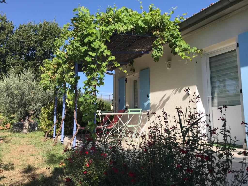 Maisonnette El Puy photo 1