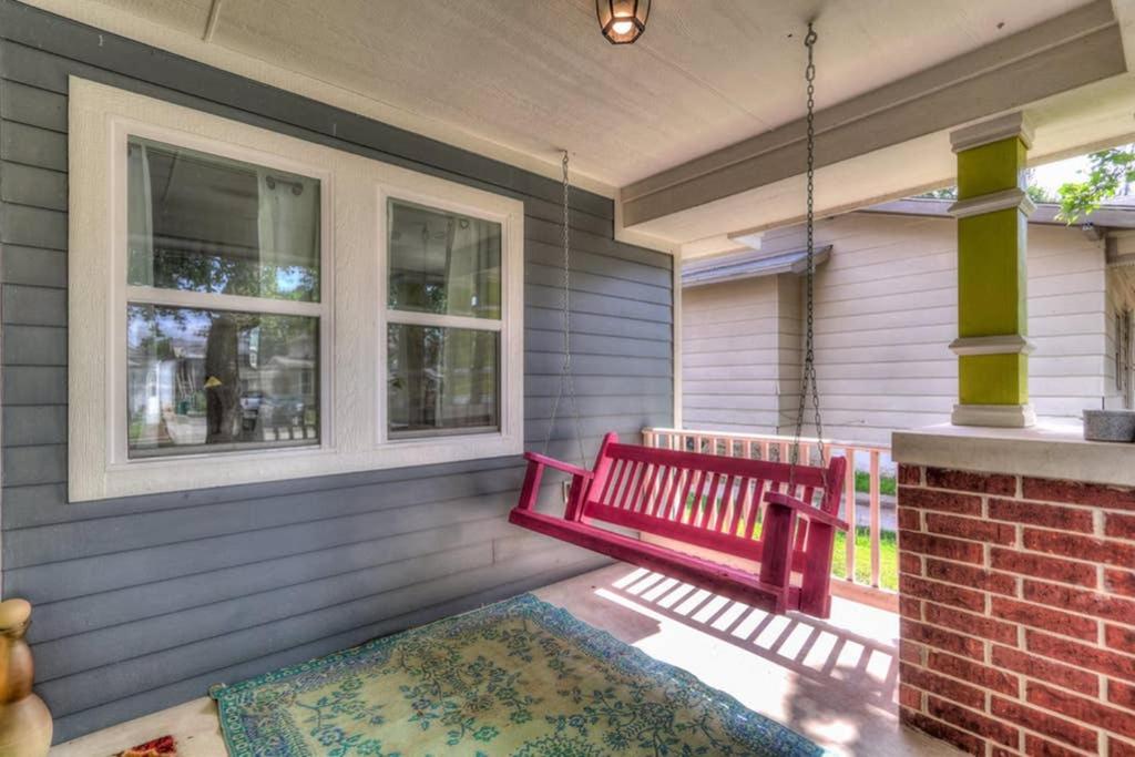 Vals Eclectic Classen Cottage photo 3
