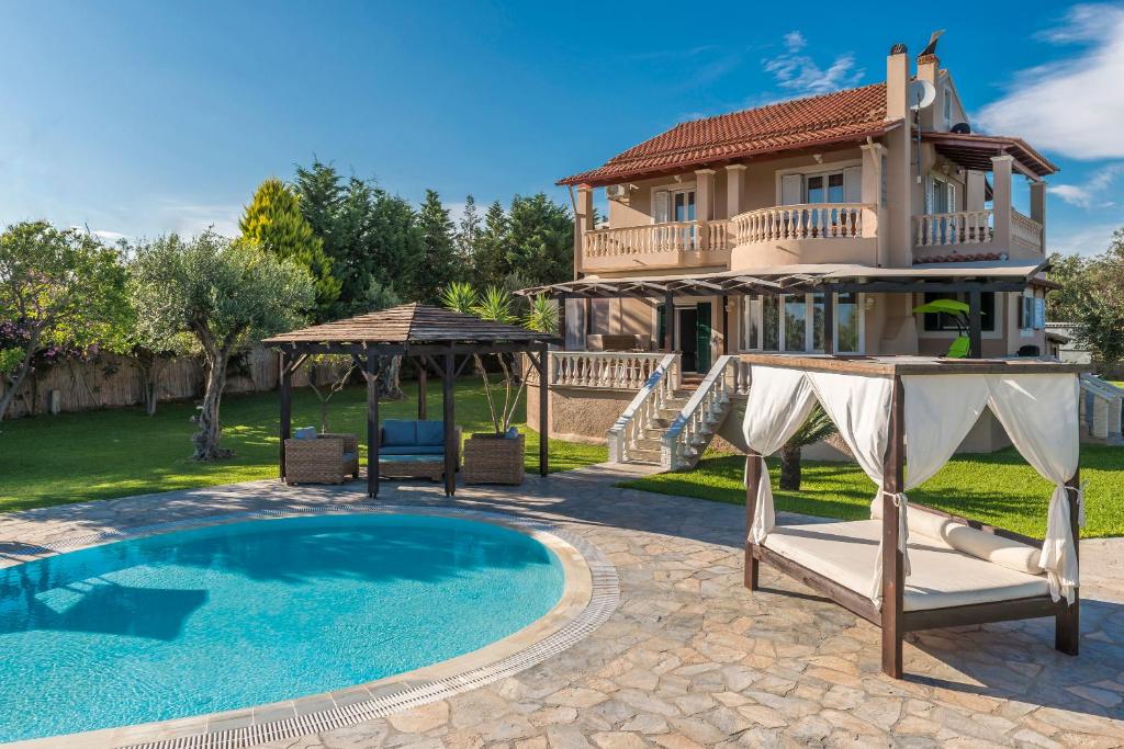 Villa Maxim with Private Pool & Tennis Court photo 4