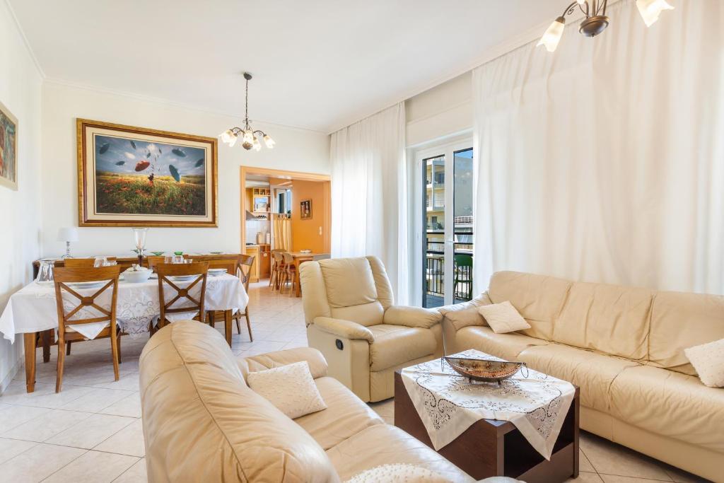Ranias luxurious Apartment with sea view! photo 4