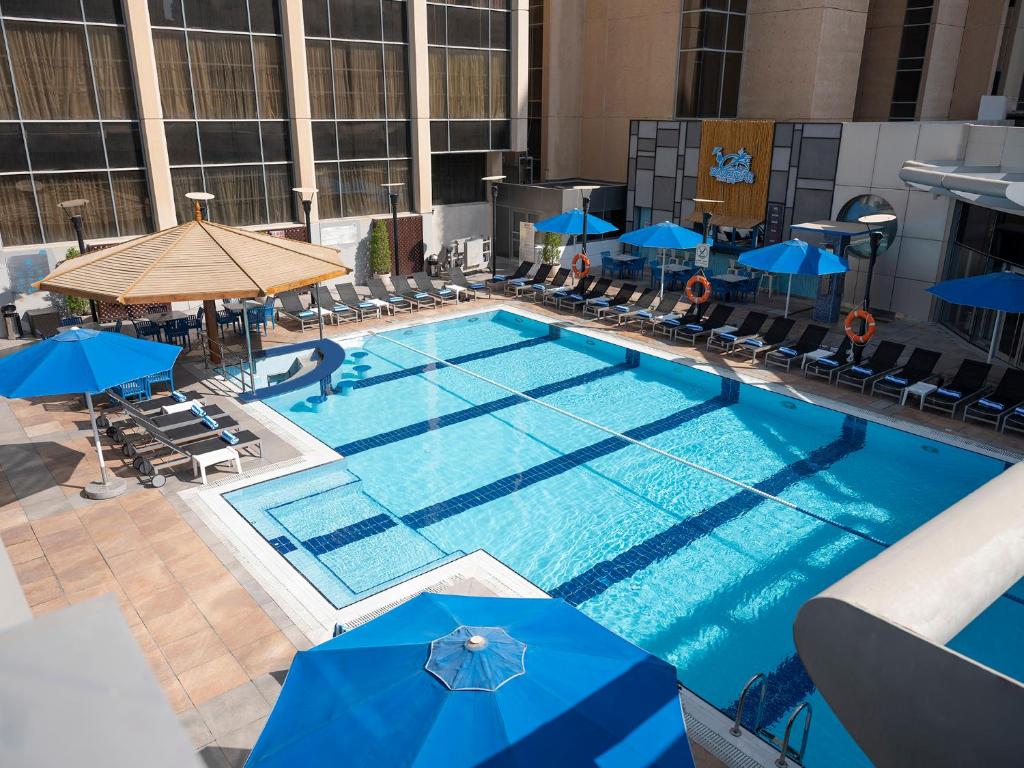 Holiday Inn - Suites Kuwait Salmiya, an IHG Hotel photo 2