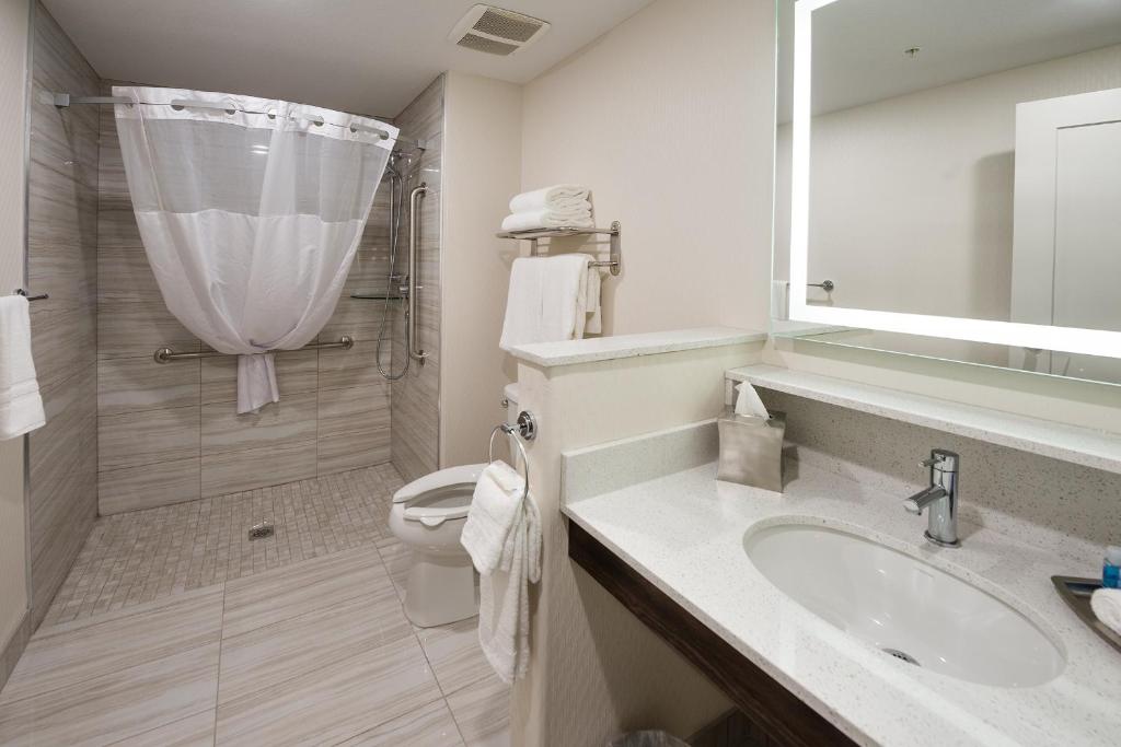 Encore Suites by Service Plus Inns photo 2