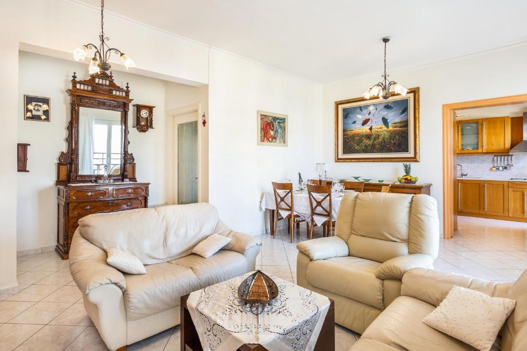 Ranias luxurious Apartment with sea view! photo 3