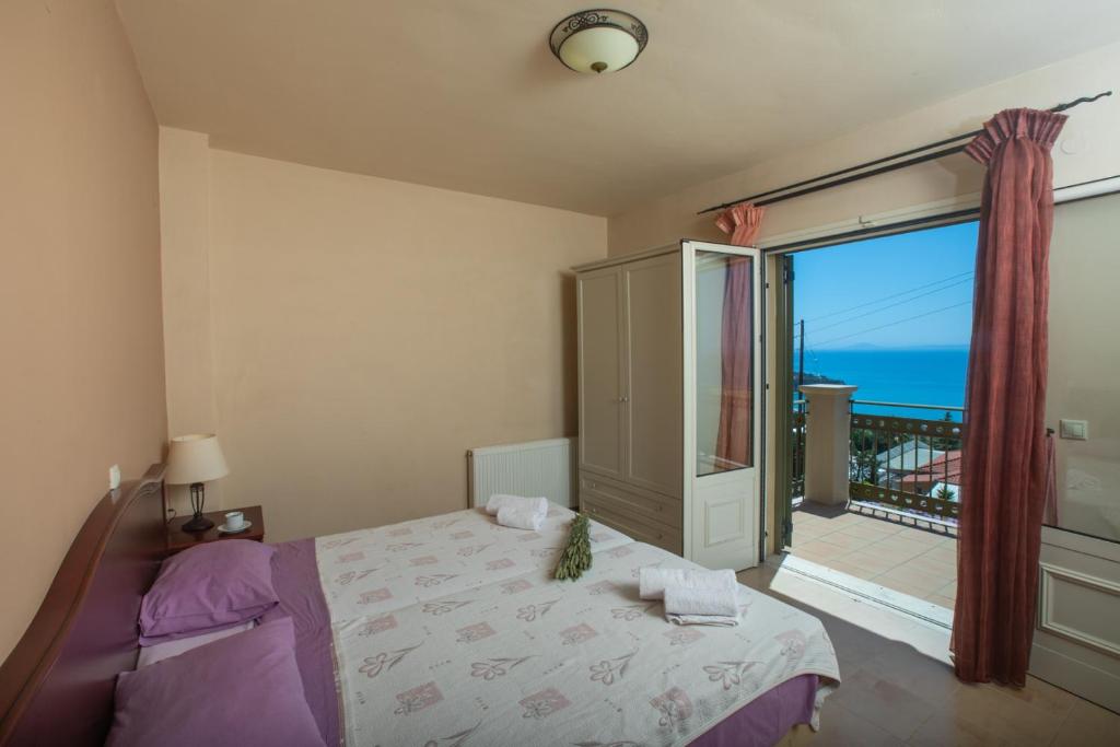 LOURDAS BEACH VIEW VILLA photo 3