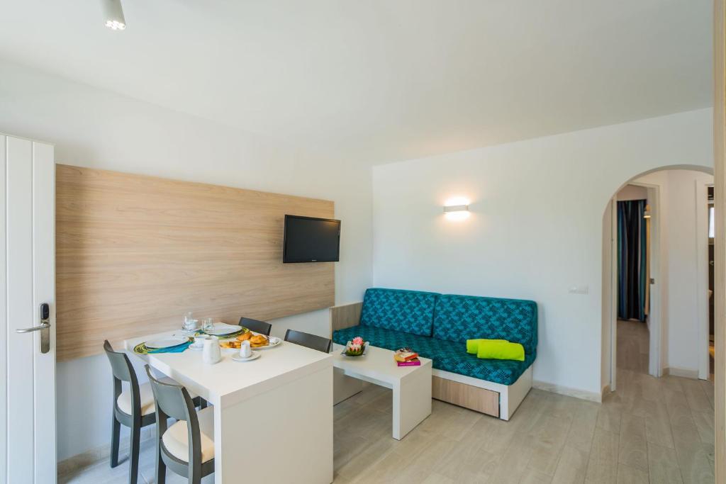 Aparthotel Holiday Center photo 1
