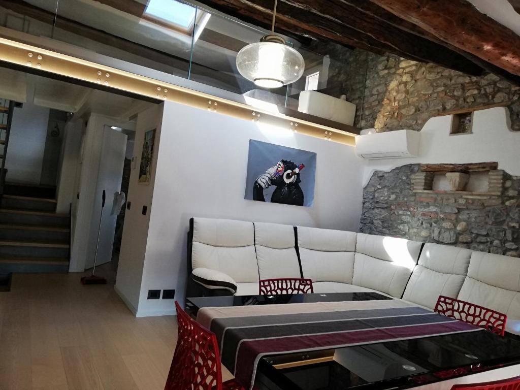LOFT in PIAZZA con soppalco photo 4