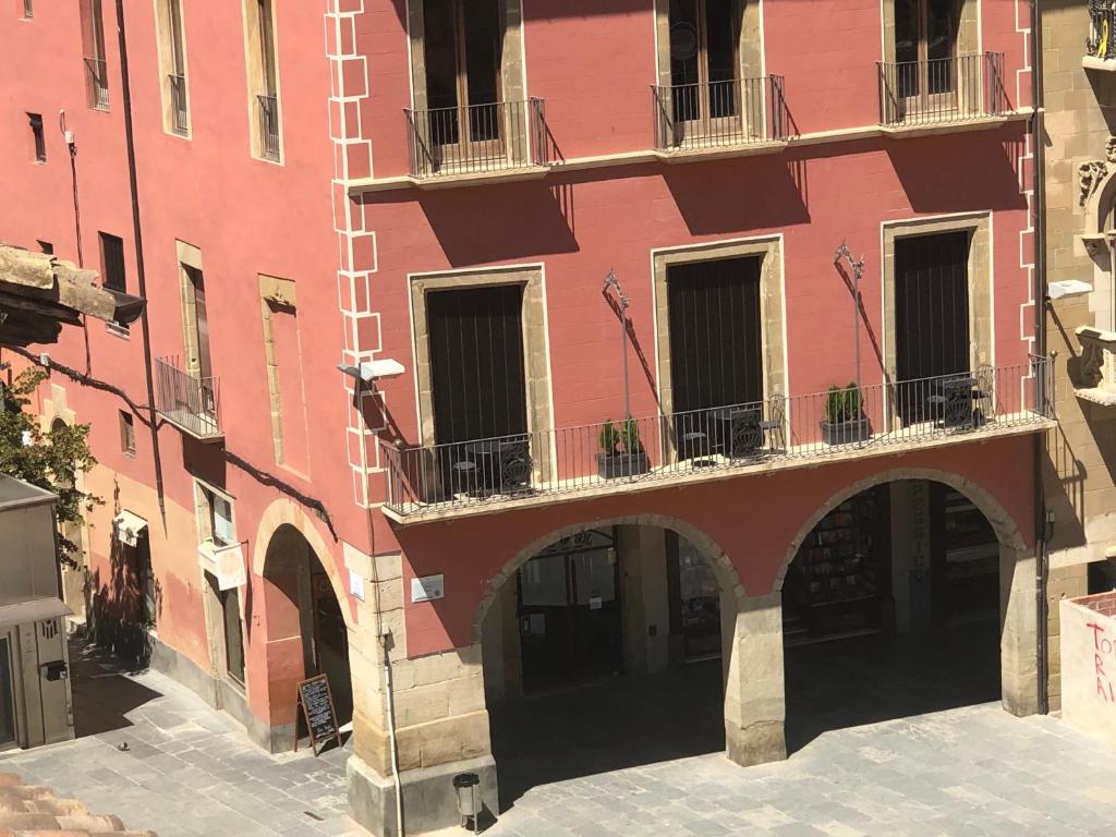 Apartaments Vicus 3 con vistas a la Plaza Mayor de Vic photo 2