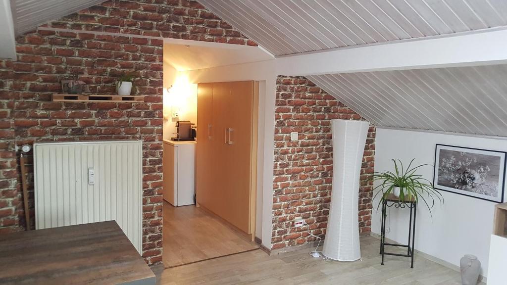 Kleine gemütliche Mansardenwohnung im Südosten Münchens photo 2