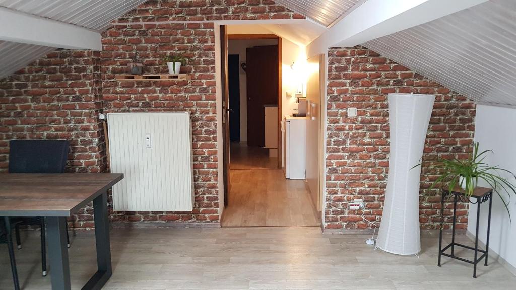 Kleine gemütliche Mansardenwohnung im Südosten Münchens photo 3