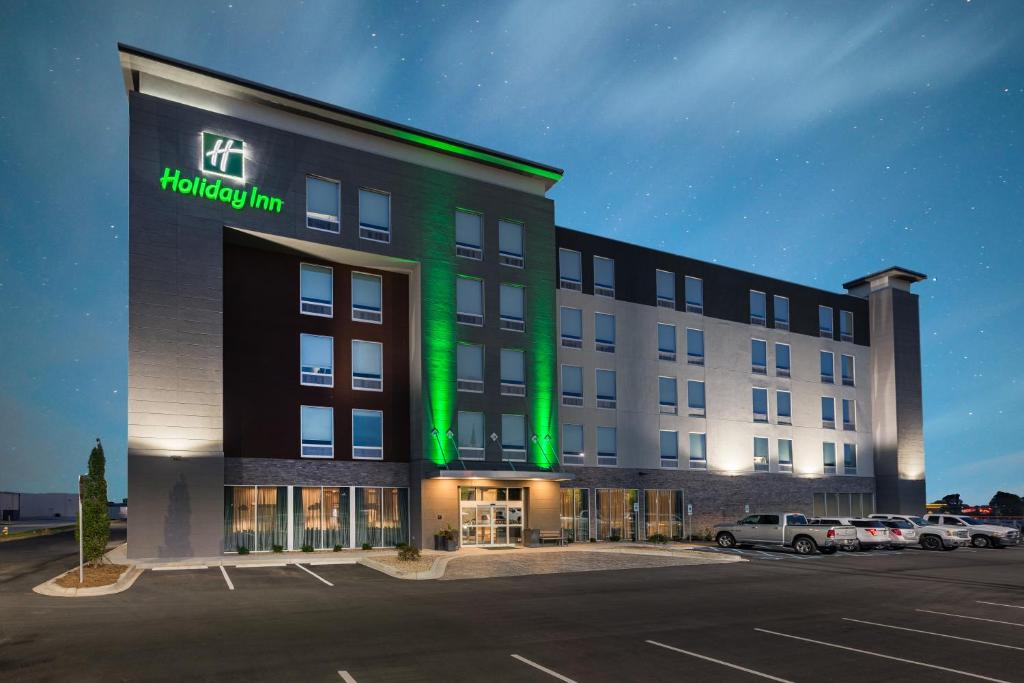 Holiday Inn Greenville - Woodruff Road, an IHG Hotel photo 1