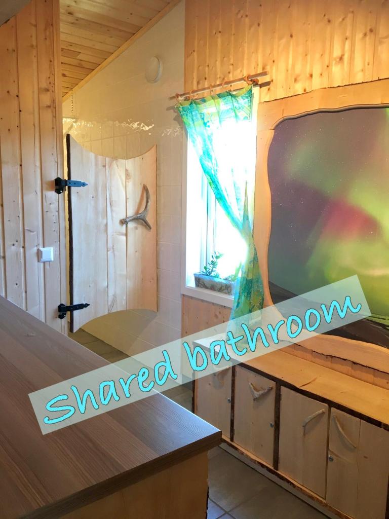 Wild Caribou's Wildwood Cabin photo 2
