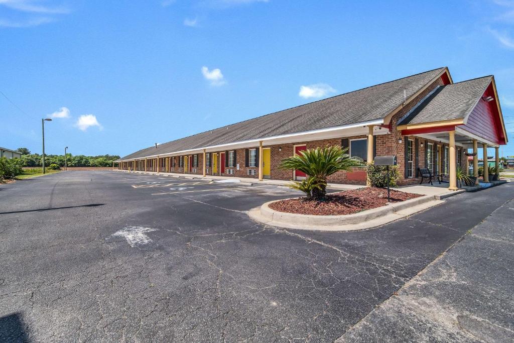 Econo Lodge Santee photo 2
