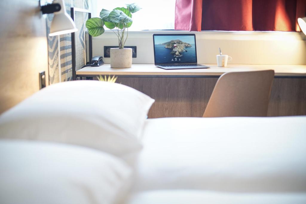 Двухместный (Стандартный двухместный номер с 1 кроватью), Hôtel Inn Design Resto Novo Tours