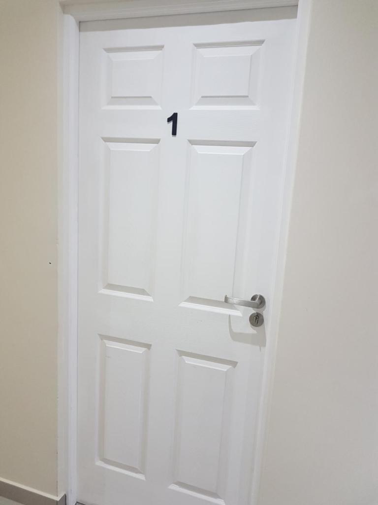 Sharon's House: Modern Self-Catering rooms
