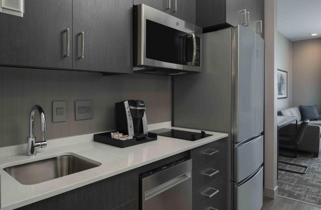 Staybridge Suites - Boston Logan Airport - Revere, an IHG Hotel photo 1