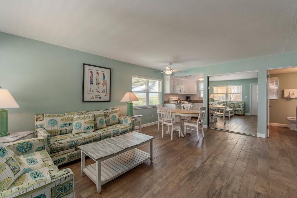 121 Surf Song Resort image