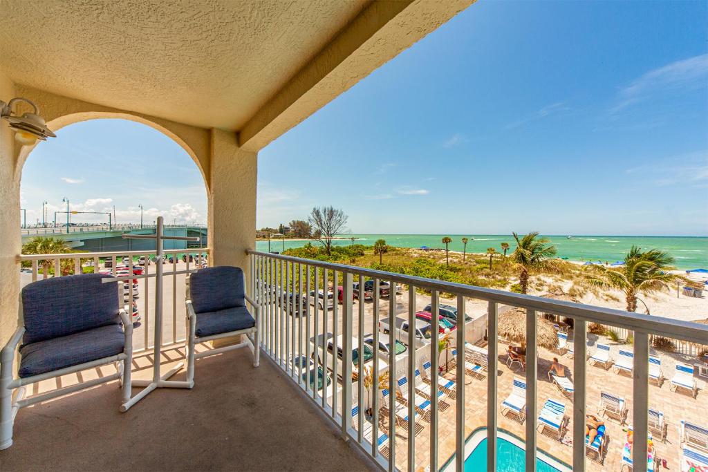 206 Beach Place Condos image