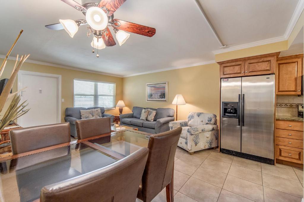 118 Surf Song Resort image