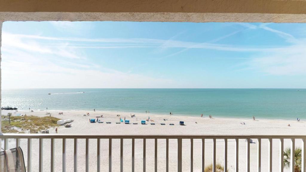 411 Beach Place Condos image