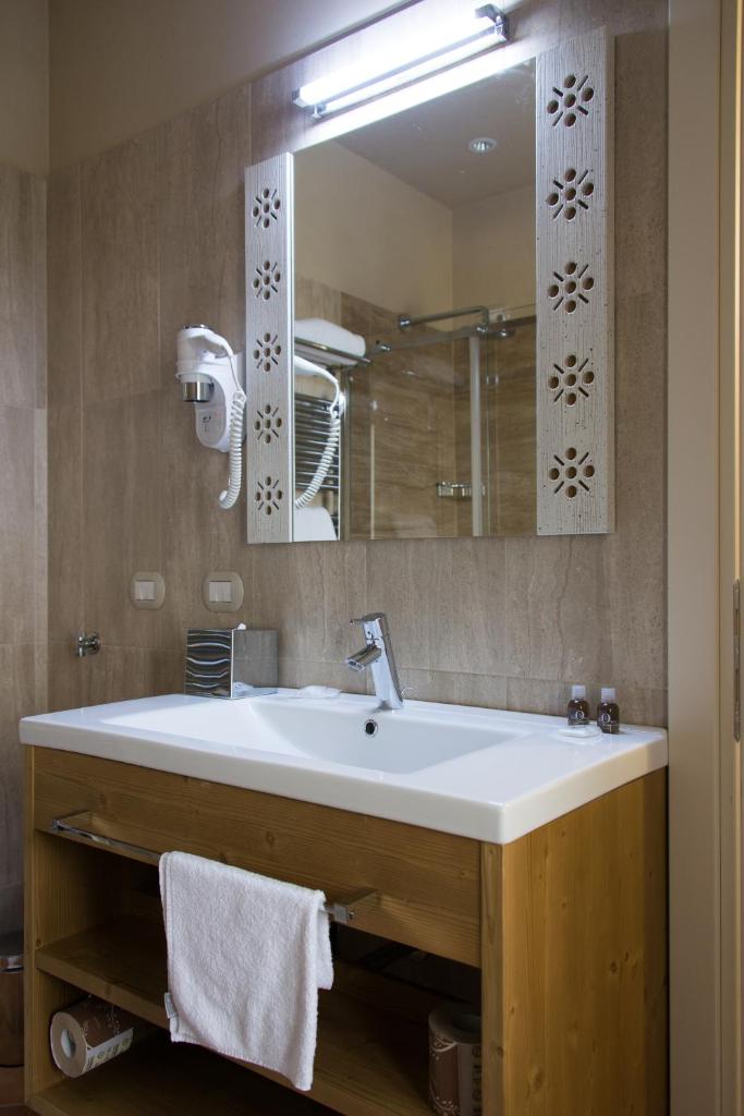 Hotel Sesmones photo 1