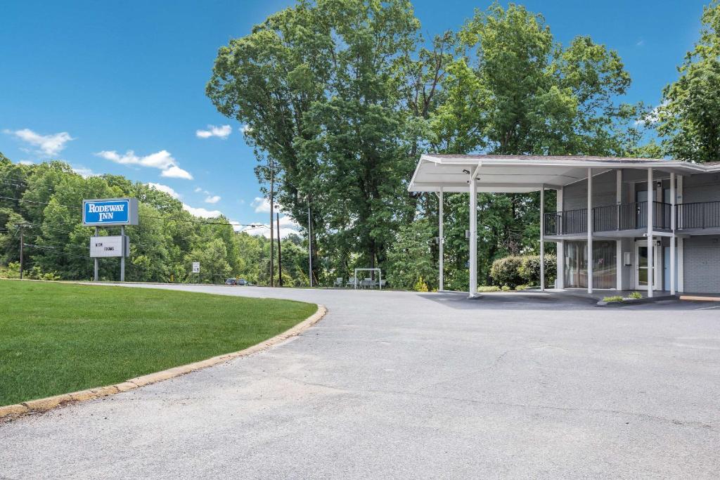 Rodeway Inn Anderson photo 4