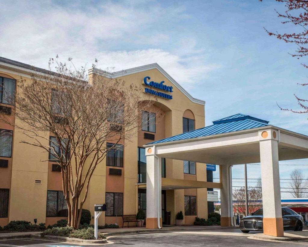 Comfort Inn & Suites Morganton image