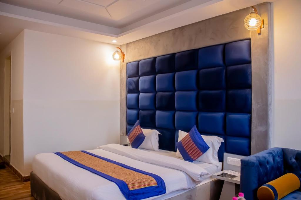 Двухместный (Улучшенный двухместный номер с 1 кроватью), Hotel Airport city palace
