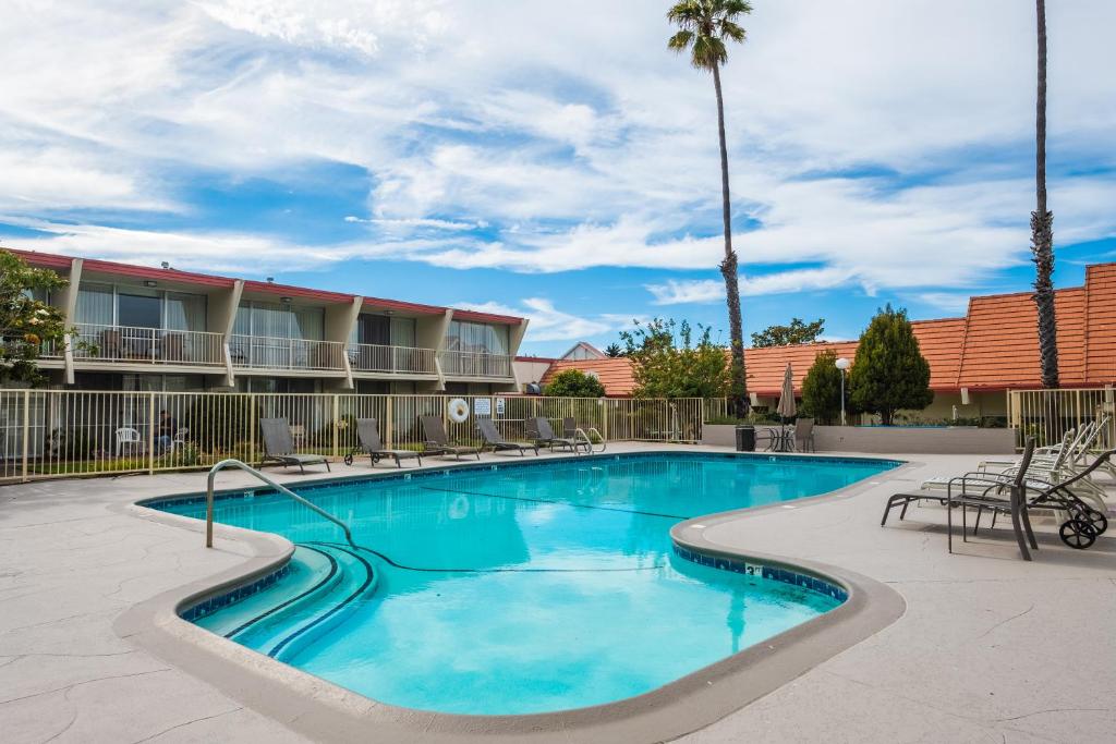 Travelodge by Wyndham Monterey Bay image