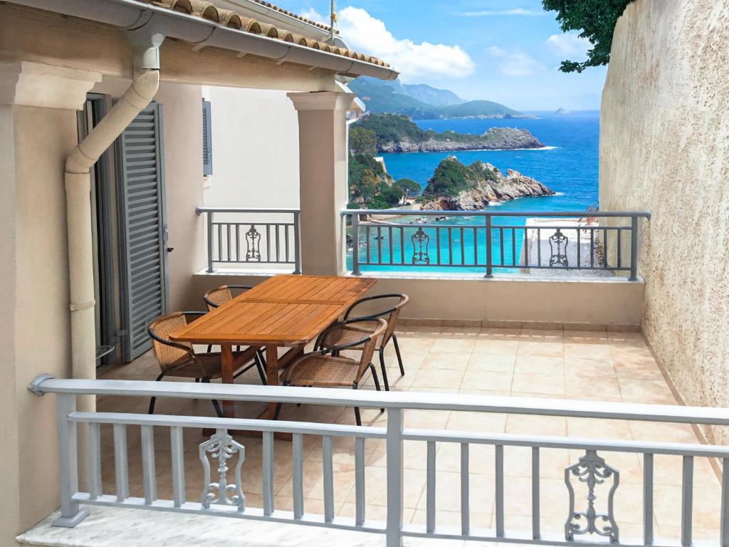 Platakia Blu photo 4